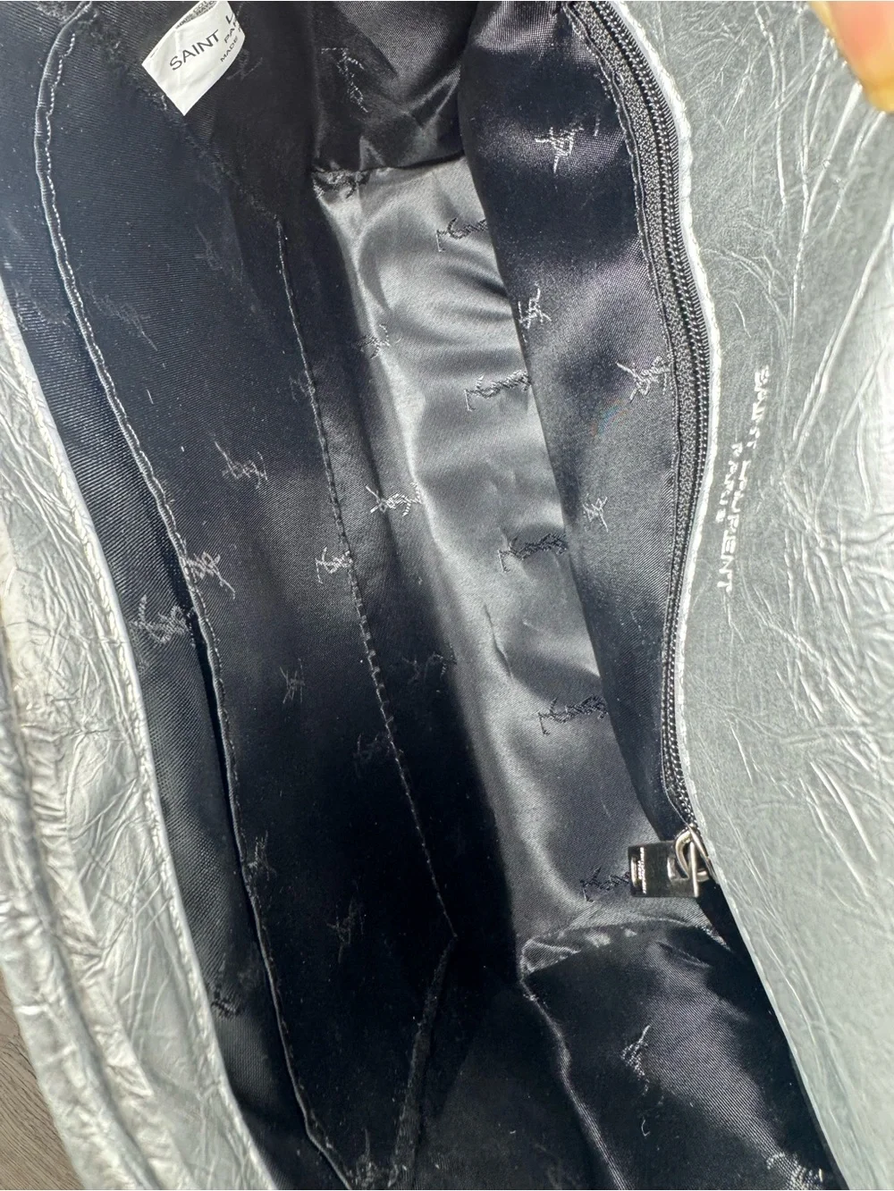 Silver Shoulder Bag; No Brand - Picture 7 of 8
